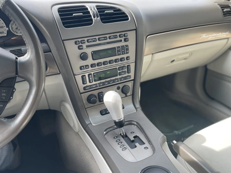 2005 Ford Thunderbird 11th Gen - Image 18 of 21