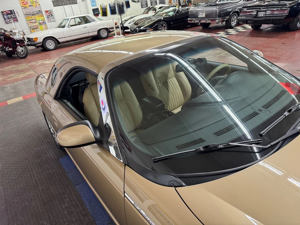 2005 Ford Thunderbird 11th Gen - Image 12 of 31