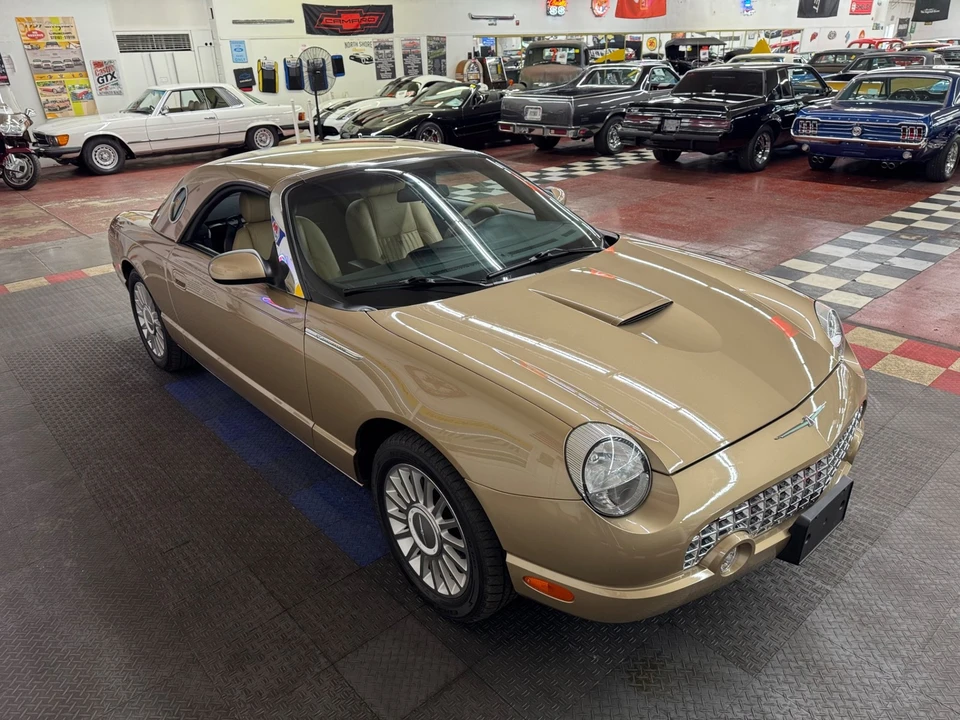 2005 Ford Thunderbird 11th Gen - Image 27 of 31