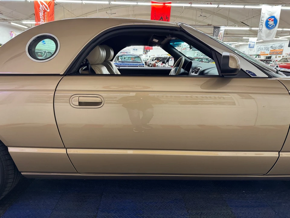 2005 Ford Thunderbird 11th Gen - Image 29 of 31