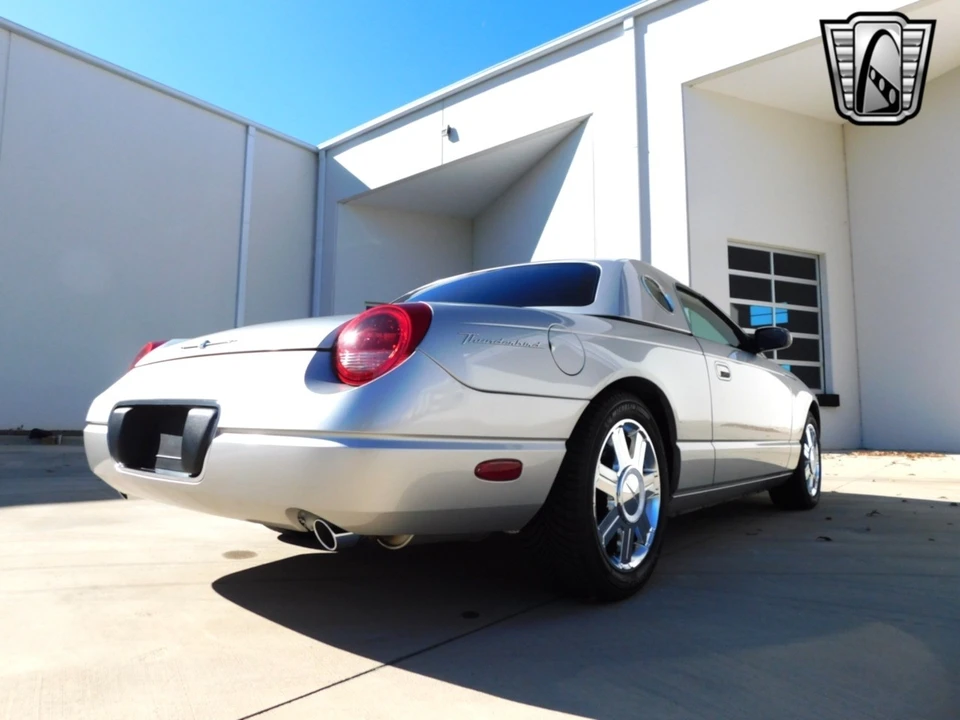 2005 Ford Thunderbird 11th Gen - Image 12 of 12