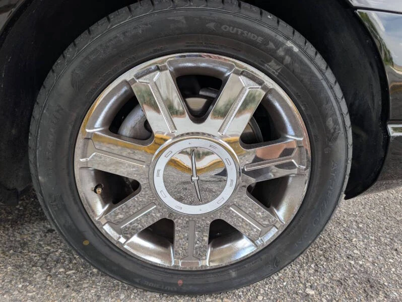 2005 Ford Thunderbird 11th Gen - Image 26 of 28
