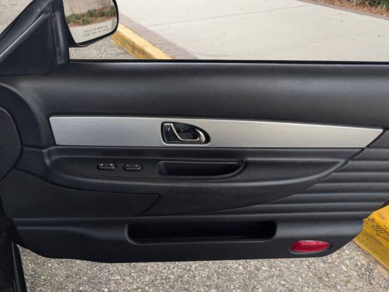 2005 Ford Thunderbird 11th Gen - Image 12 of 28