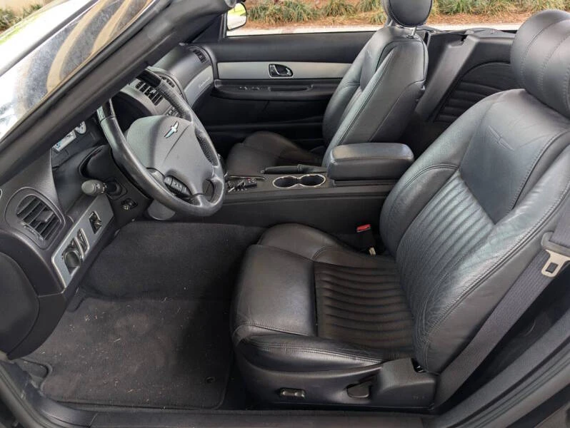 2005 Ford Thunderbird 11th Gen - Image 13 of 28