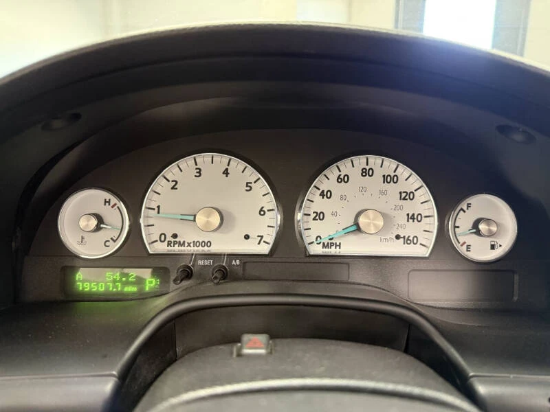 2005 Ford Thunderbird 11th Gen - Image 9 of 15