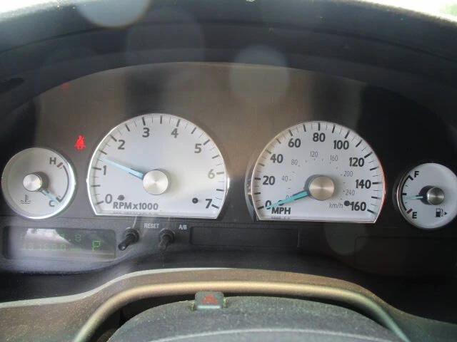 2005 Ford Thunderbird - Image 28 of 31