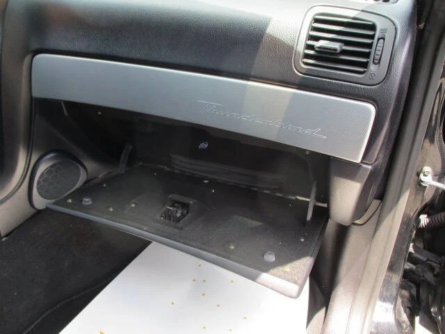 2005 Ford Thunderbird - Image 25 of 31