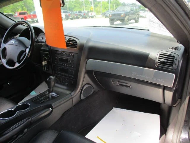 2005 Ford Thunderbird - Image 24 of 31