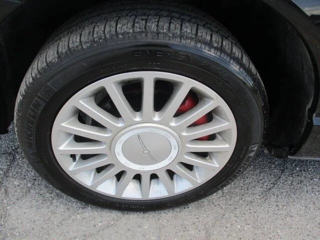 2005 Ford Thunderbird - Image 12 of 31