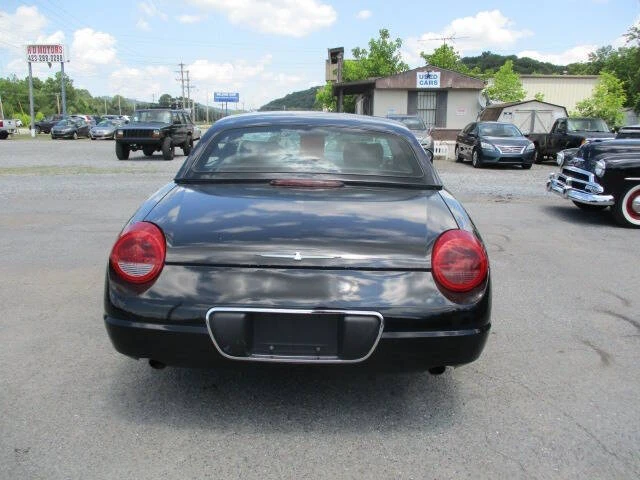 2005 Ford Thunderbird - Image 9 of 31