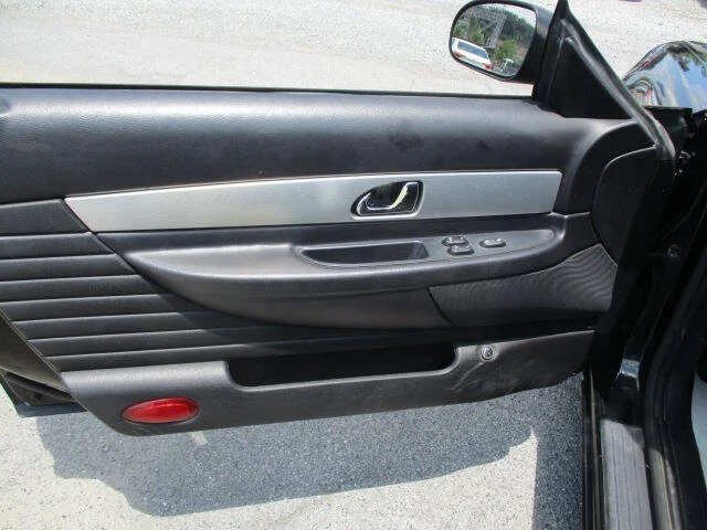 2005 Ford Thunderbird - Image 19 of 31