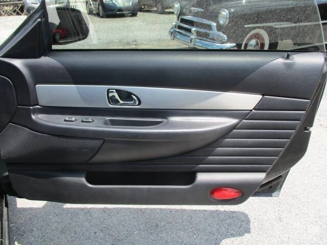 2005 Ford Thunderbird - Image 23 of 31