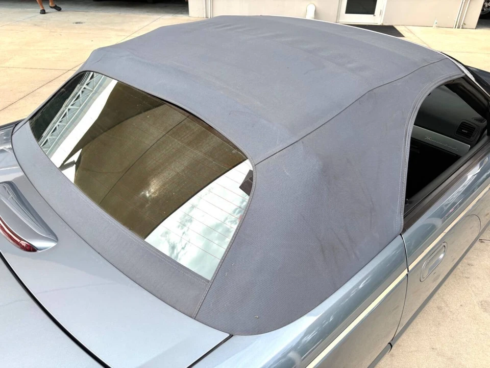 2005 Ford Thunderbird 11th Gen - Image 26 of 31