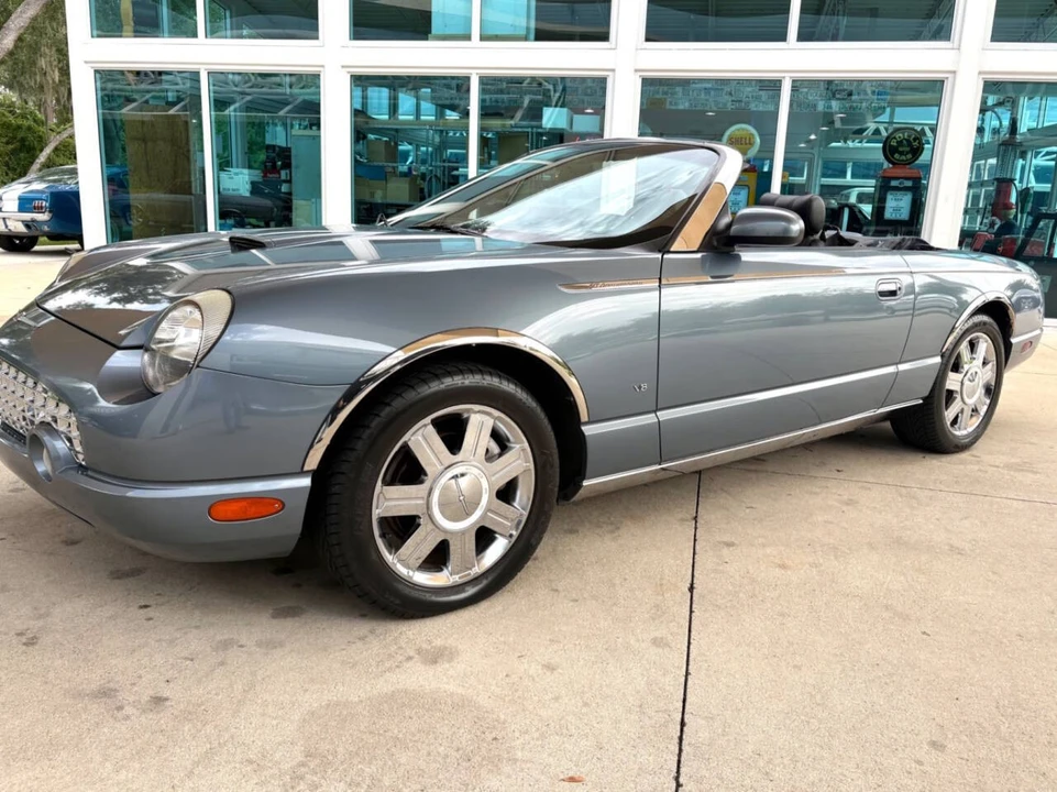 2005 Ford Thunderbird 11th Gen - Image 12 of 31