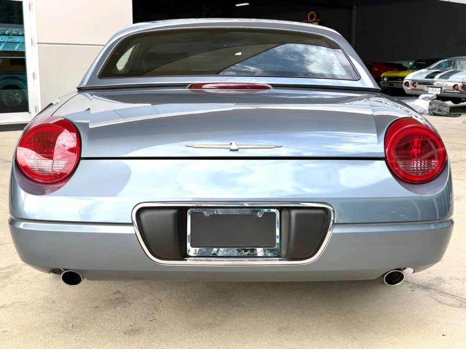 2005 Ford Thunderbird 11th Gen - Image 28 of 31