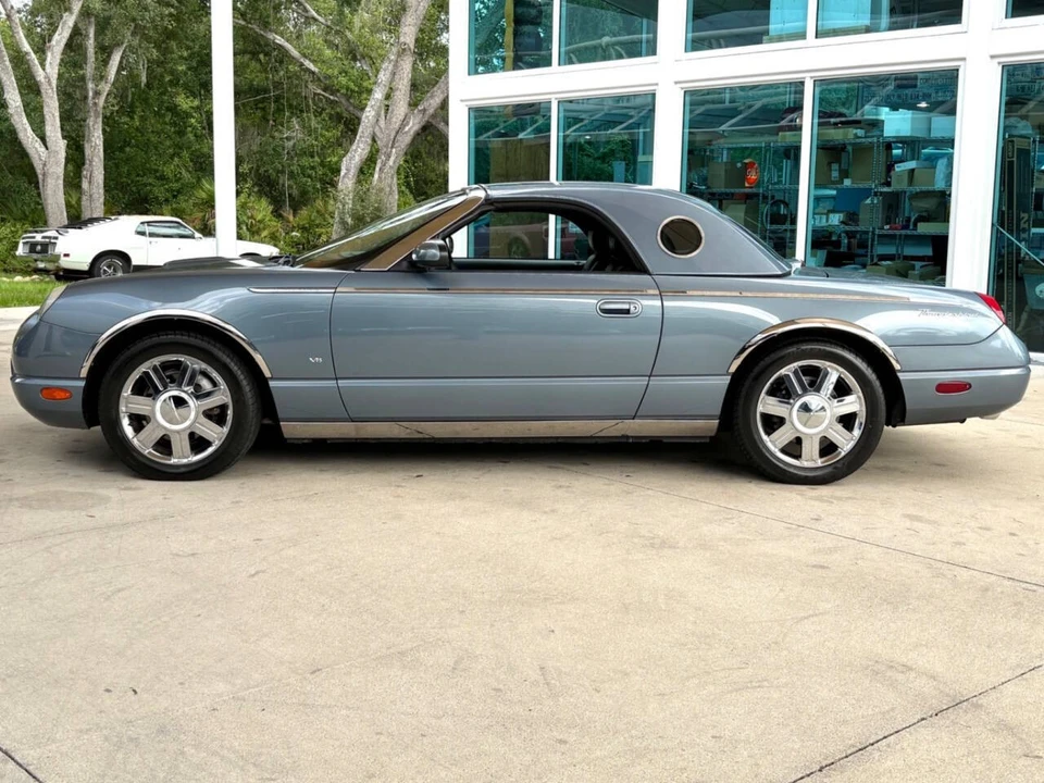 2005 Ford Thunderbird 11th Gen - Image 29 of 31