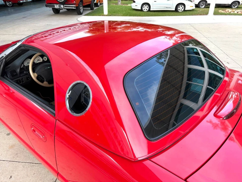 2005 Ford Thunderbird 11th Gen - Image 24 of 31