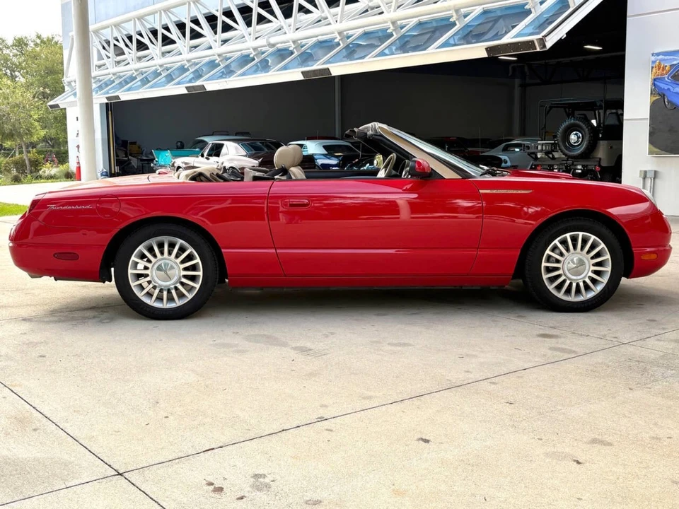 2005 Ford Thunderbird 11th Gen - Image 5 of 31