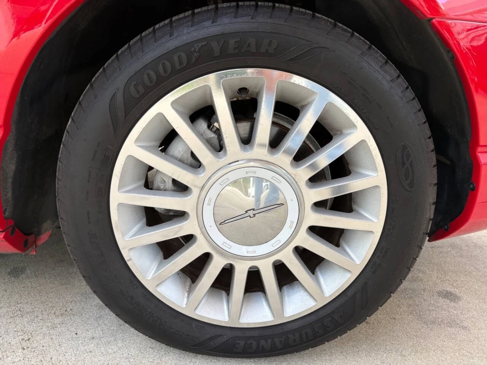 2005 Ford Thunderbird 11th Gen - Image 29 of 31