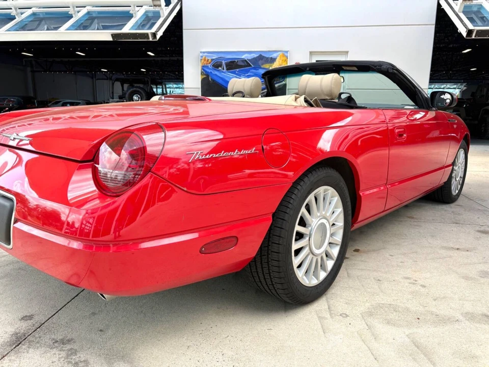 2005 Ford Thunderbird 11th Gen - Image 16 of 31