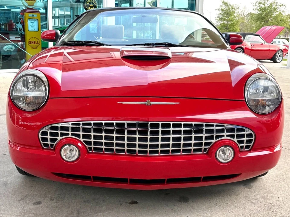 2005 Ford Thunderbird 11th Gen - Image 2 of 31