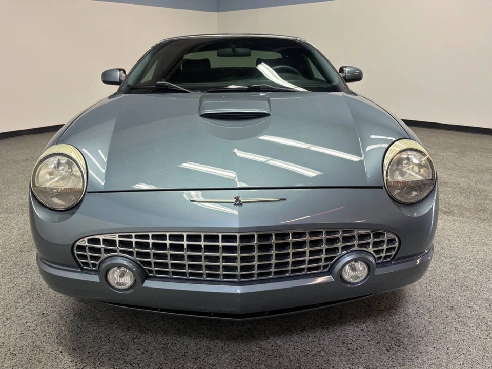 2005 Ford Thunderbird 11th Gen - Image 2 of 31