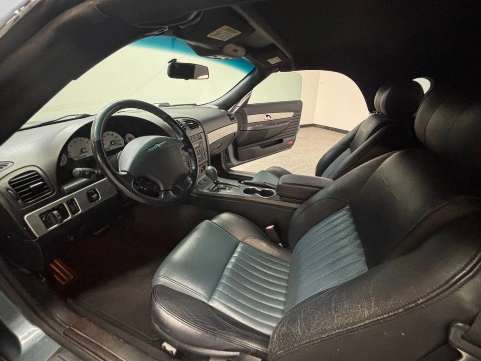 2005 Ford Thunderbird 11th Gen - Image 16 of 31