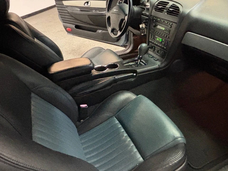 2005 Ford Thunderbird 11th Gen - Image 23 of 31