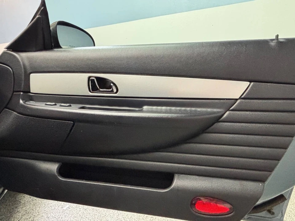 2005 Ford Thunderbird 11th Gen - Image 25 of 31