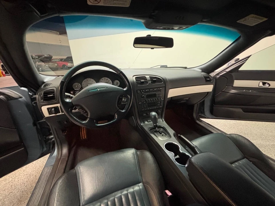 2005 Ford Thunderbird 11th Gen - Image 17 of 31