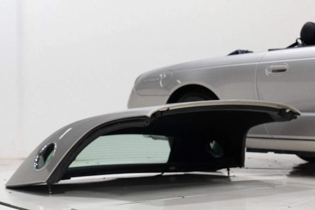 2005 Ford Thunderbird 11th Gen - Image 22 of 31