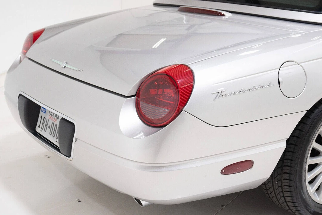 2005 Ford Thunderbird 11th Gen - Image 20 of 21