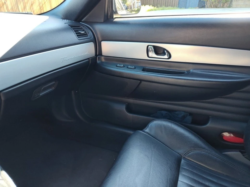 2005 Ford Thunderbird 11th Gen - Image 9 of 12