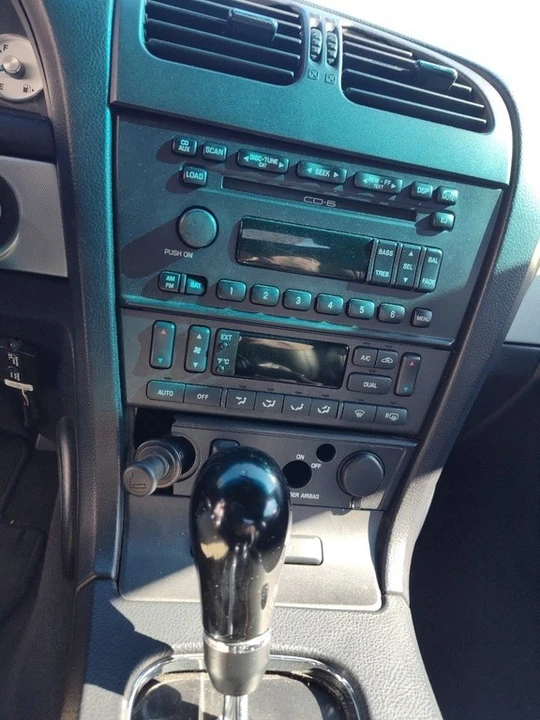 2005 Ford Thunderbird 11th Gen - Image 7 of 12