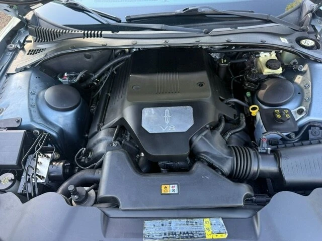 2005 Ford Thunderbird 11th Gen - Image 10 of 15
