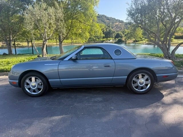 2005 Ford Thunderbird 11th Gen - Image 2 of 15