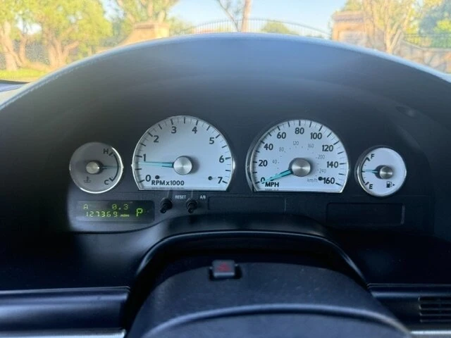 2005 Ford Thunderbird 11th Gen - Image 12 of 15