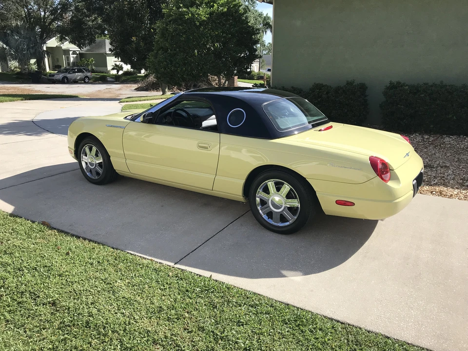 2005 Ford Thunderbird 11th Gen - Image 13 of 31