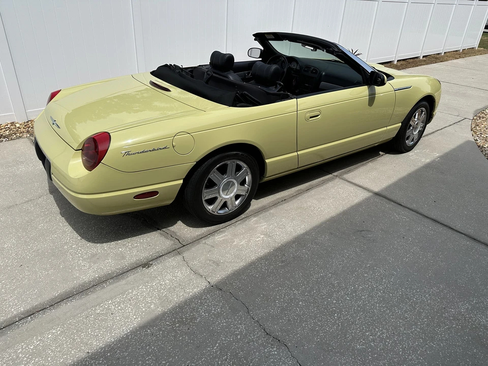 2005 Ford Thunderbird 11th Gen - Image 15 of 31