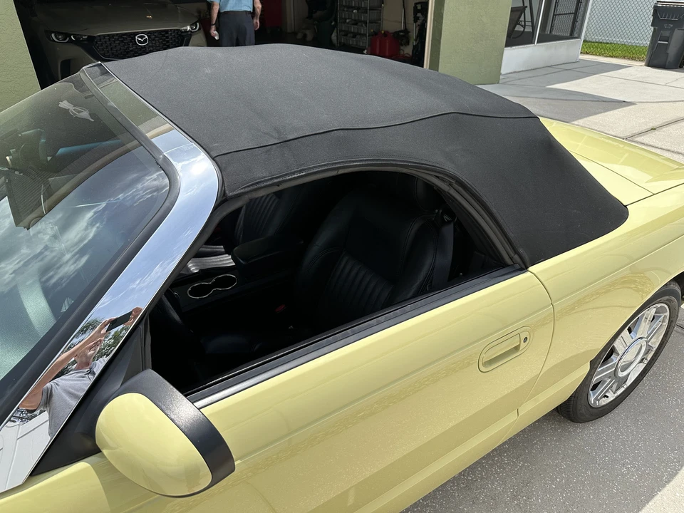 2005 Ford Thunderbird 11th Gen - Image 27 of 31