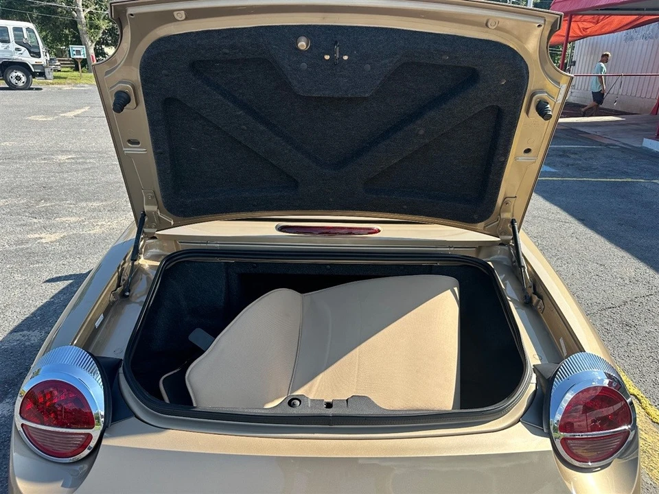 2005 Ford Thunderbird 11th Gen - Image 11 of 17