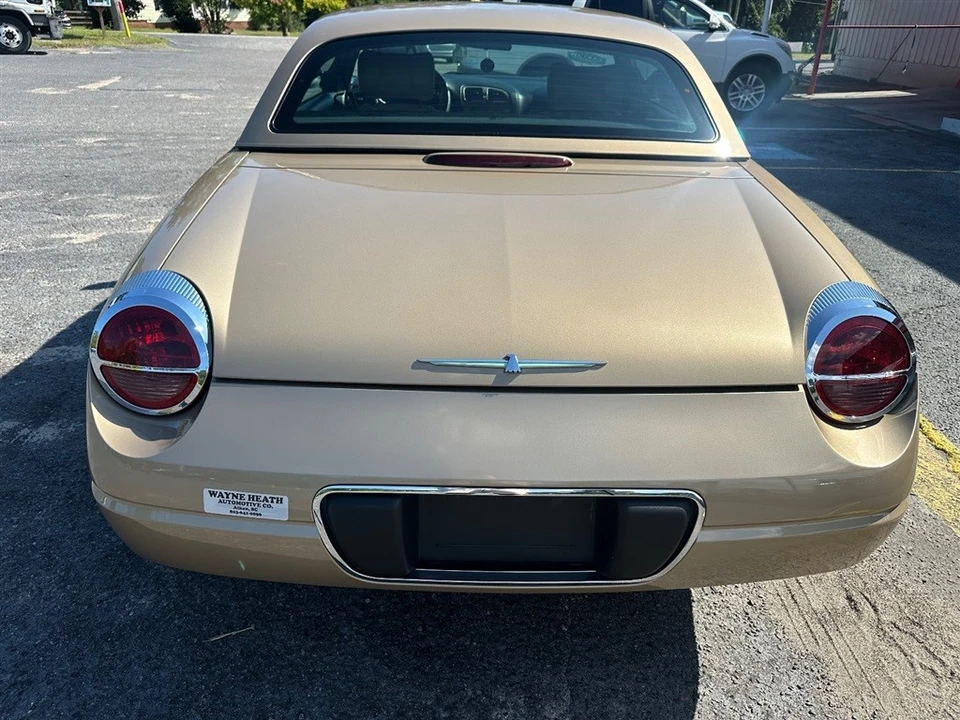2005 Ford Thunderbird 11th Gen - Image 12 of 17