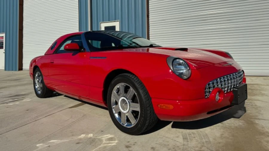 2005 Ford Thunderbird 11th Gen - Image 4 of 13