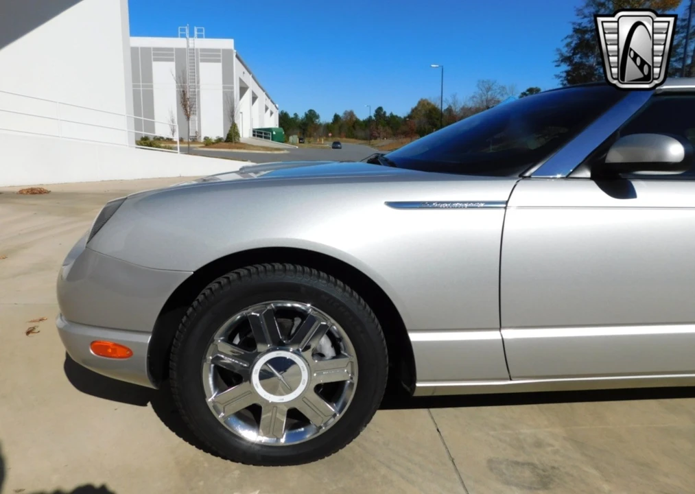 2005 Ford Thunderbird 11th Gen - Image 7 of 12