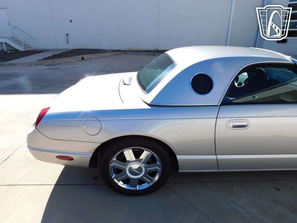 2005 Ford Thunderbird 11th Gen - Image 30 of 31