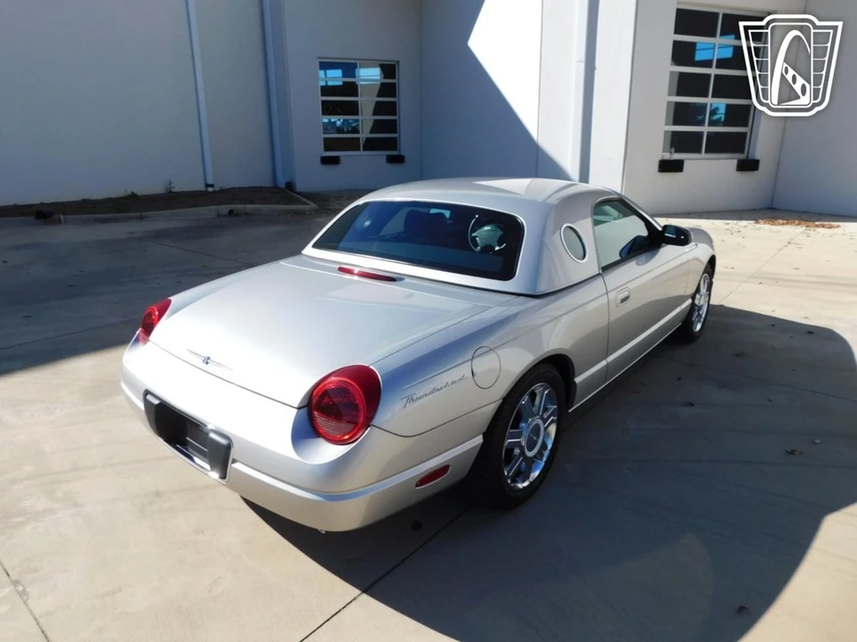 2005 Ford Thunderbird 11th Gen - Image 27 of 31