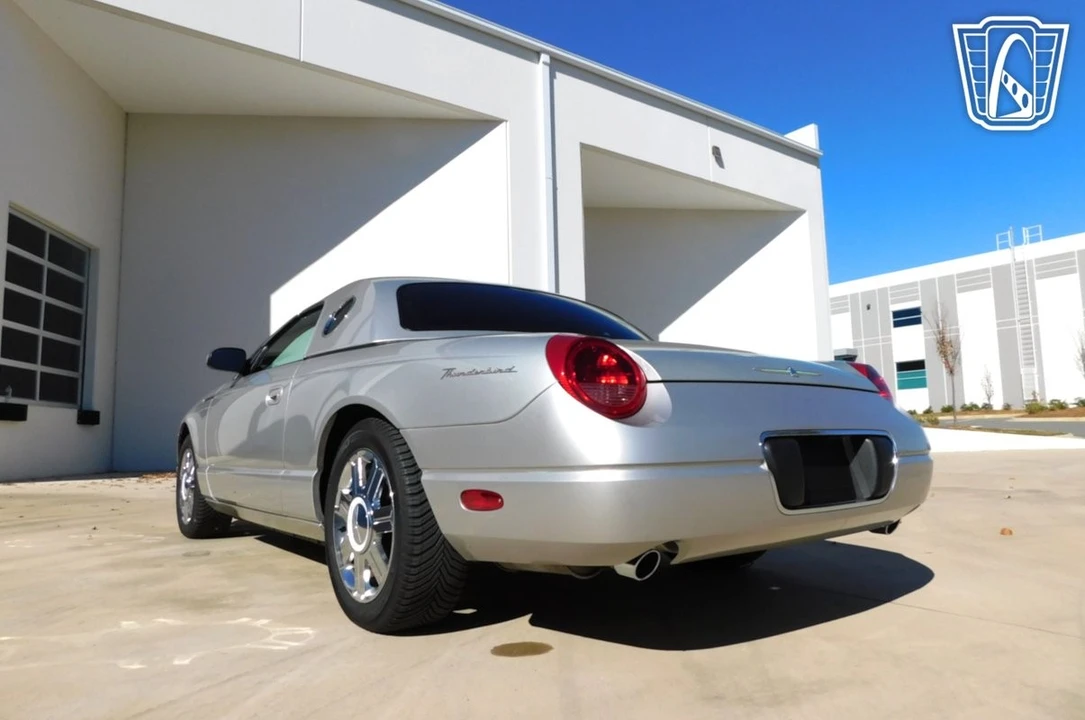 2005 Ford Thunderbird 11th Gen - Image 19 of 31