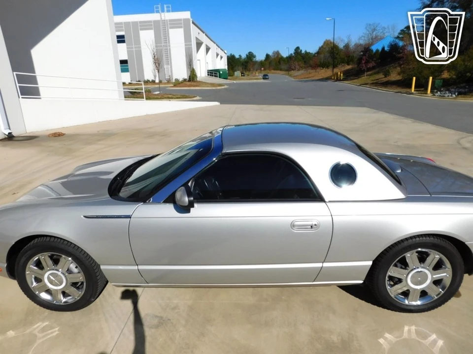 2005 Ford Thunderbird 11th Gen - Image 15 of 21