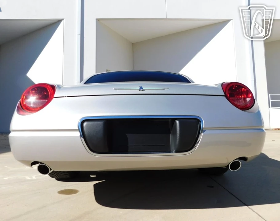 2005 Ford Thunderbird 11th Gen - Image 22 of 31