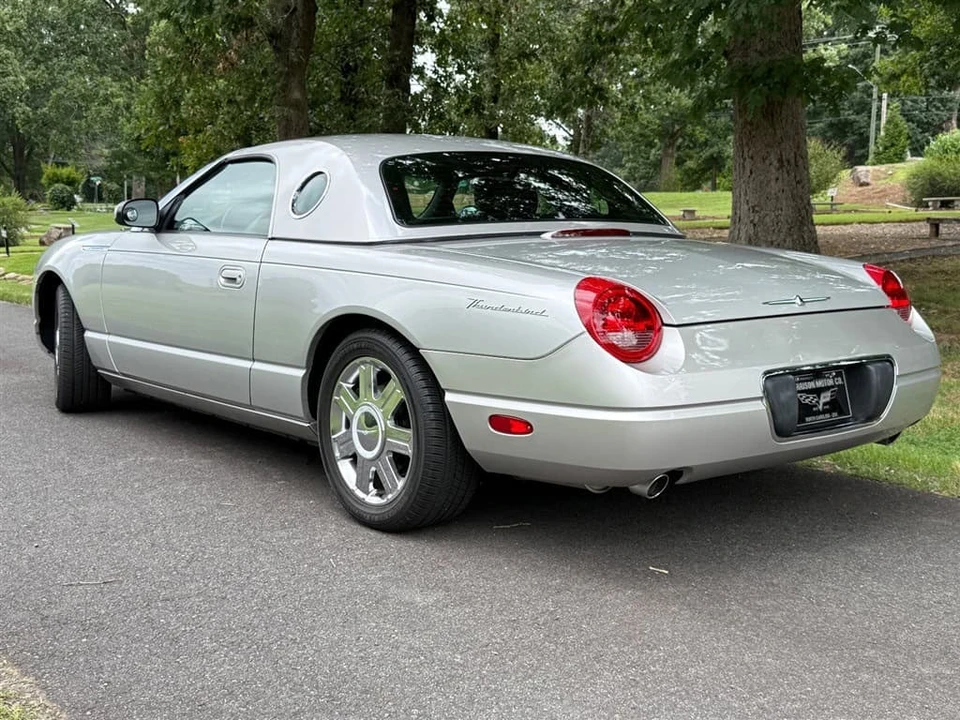 2005 Ford Thunderbird 11th Gen - Image 3 of 31